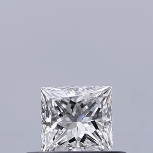 0.3ct PRINCESS D VVS2 Natural diamond