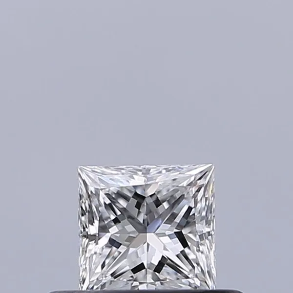 0.3ct PRINCESS D VVS2 Natural diamond