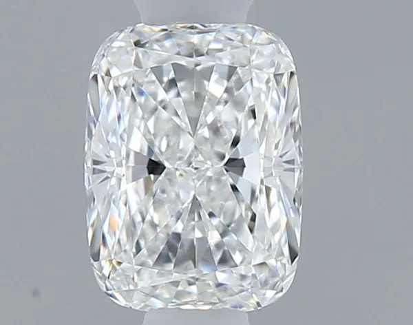 0.32ct CUSHION E VS1 Natural diamond