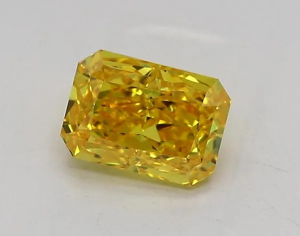 1.04ct RADIANT Fancy Vivid Yellow VVS2 Coloured Lab diamond