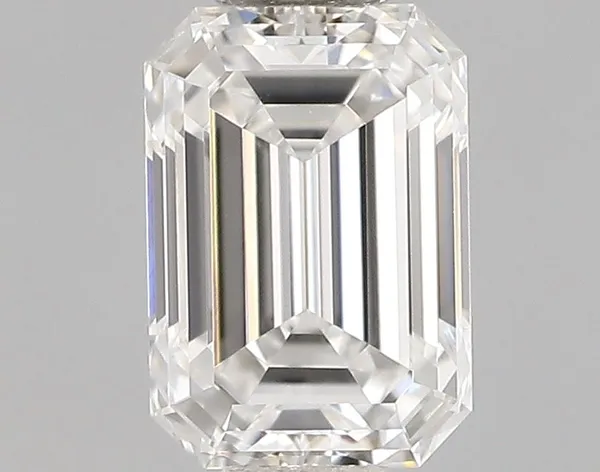 0.37ct EMERALD E VS1 Natural diamond