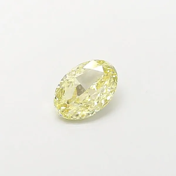 1.05ct OVAL Fancy Light Yellow VS1 Coloured Lab diamond