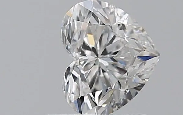 0.8ct HEART E VS1 Natural diamond