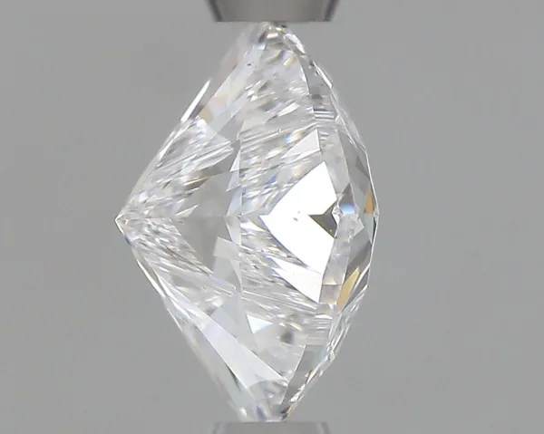 0.7ct HEART D VS2 Natural diamond