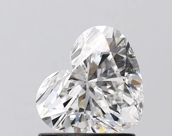 1.09ct HEART E VVS2 Lab diamond
