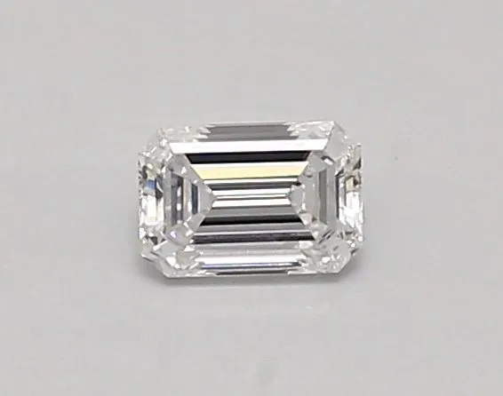 0.39ct EMERALD D VVS2 Lab diamond