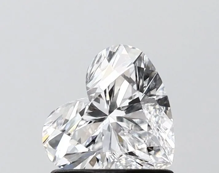 0.89ct HEART D VS1 Lab Grown diamond