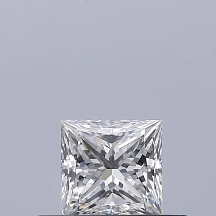0.31ct PRINCESS E VVS1 Natural diamond