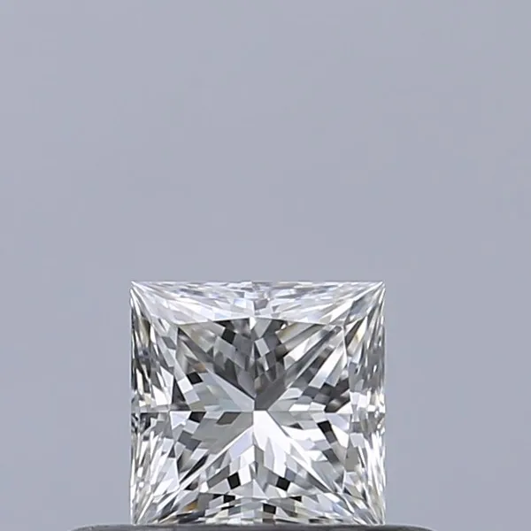 0.31ct PRINCESS D IF Natural diamond