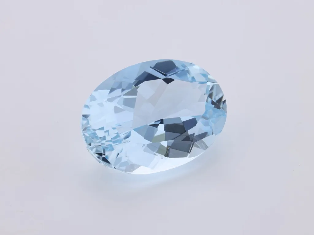 5.12ct Blue Aquamarine, Oval gemstone