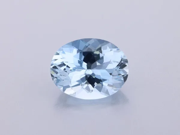 2.14ct Blue Aquamarine, Oval cut gemstone