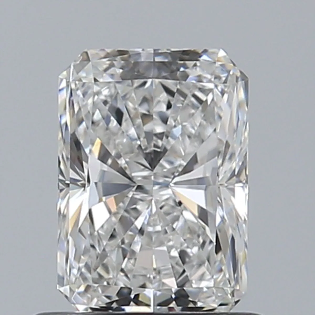 0.72ct RADIANT E VS1 Natural diamond