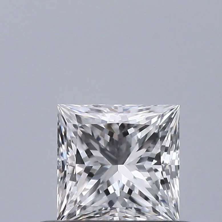0.43ct PRINCESS E VVS2 Natural diamond