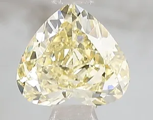 1.01ct HEART Fancy Yellow VS1 Coloured Lab diamond