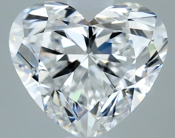 0.7ct HEART E VS1 Natural diamond