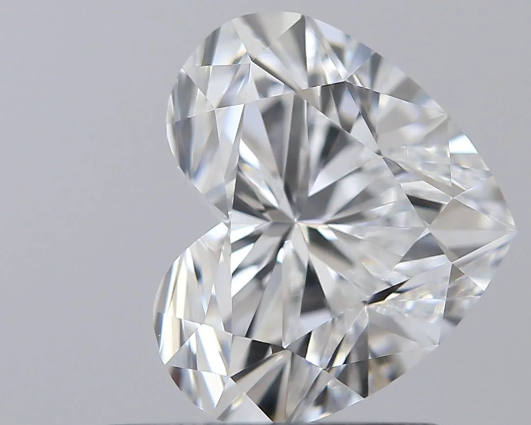 1.00ct HEART F VVS2 Natural diamond