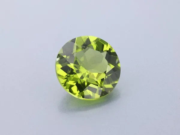 3.72ct Green Peridot, Round cut gemstone