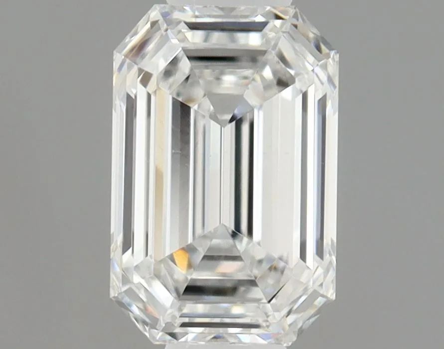 0.37ct EMERALD E VS1 Natural diamond