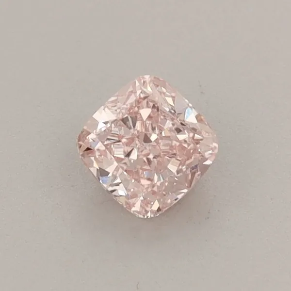 0.4ct CUSHION Fancy Intense Pink VS1 Coloured Lab diamond