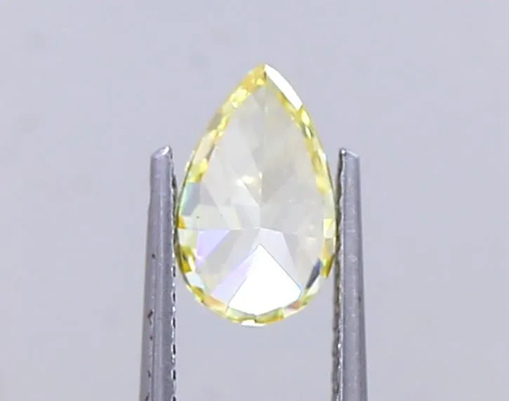 0.89ct PEAR Fancy Intense Yellow VS1 Coloured Lab diamond