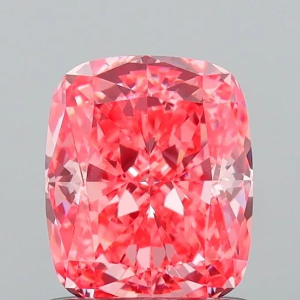 1.03ct CUSHION Fancy Vivid Pink VS1 Coloured Lab diamond