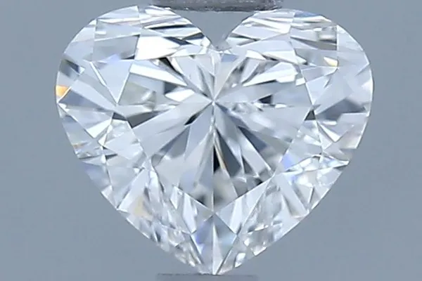 0.62ct HEART G VS1 Natural diamond
