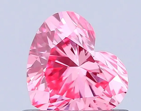 0.65ct HEART Fancy Vivid Pink VS1 Coloured Lab diamond