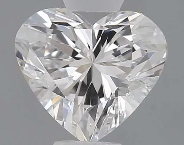 0.45ct HEART D VVS2 Lab diamond