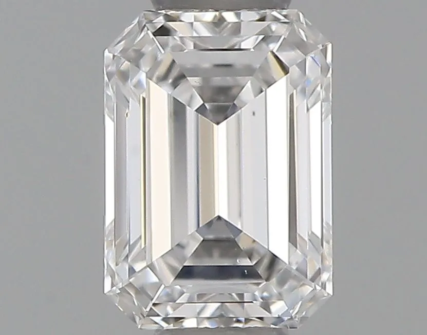 0.32ct EMERALD E VS2 Natural diamond