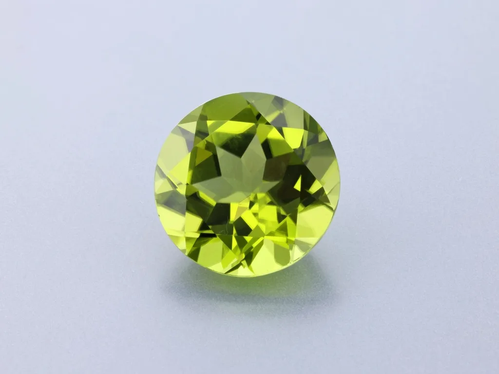 5.02ct Green Peridot, Round gemstone