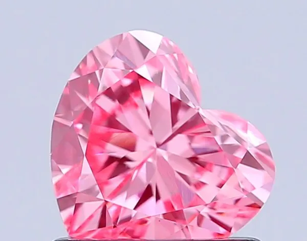 0.9ct HEART Fancy Vivid Pink VS1 Coloured Lab diamond