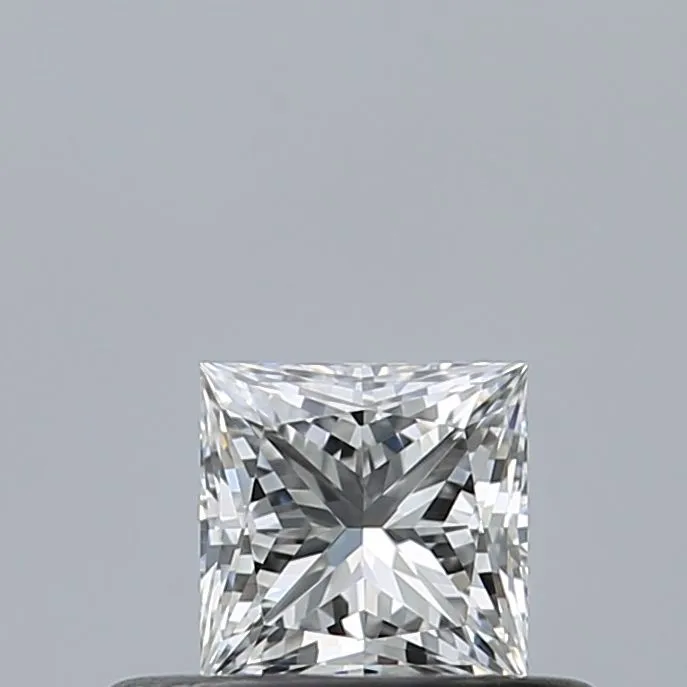0.32ct PRINCESS D VVS1 Natural diamond
