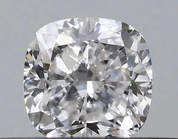 0.3ct CUSHION E VVS2 Natural diamond