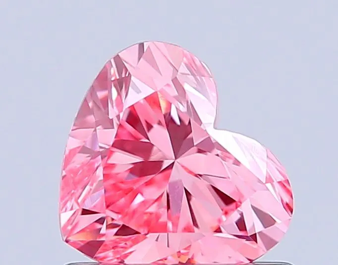 0.78ct HEART Fancy Vivid Pink VS1 Coloured Lab diamond
