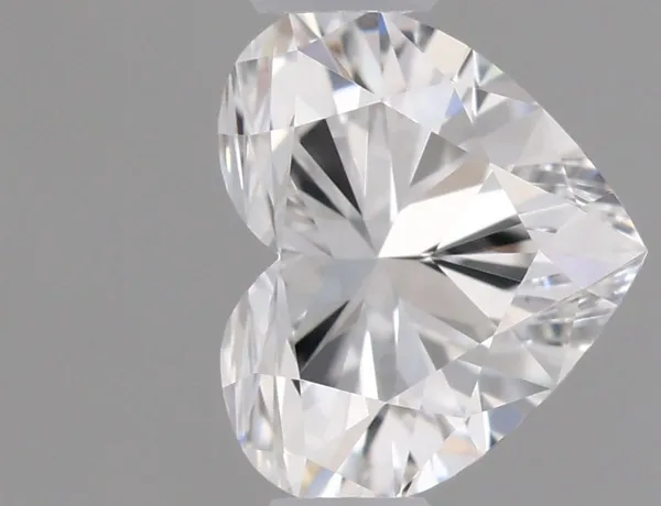 0.37ct HEART F VVS1 Natural diamond