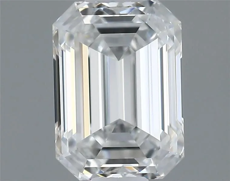 0.43ct EMERALD E VVS2 Natural diamond