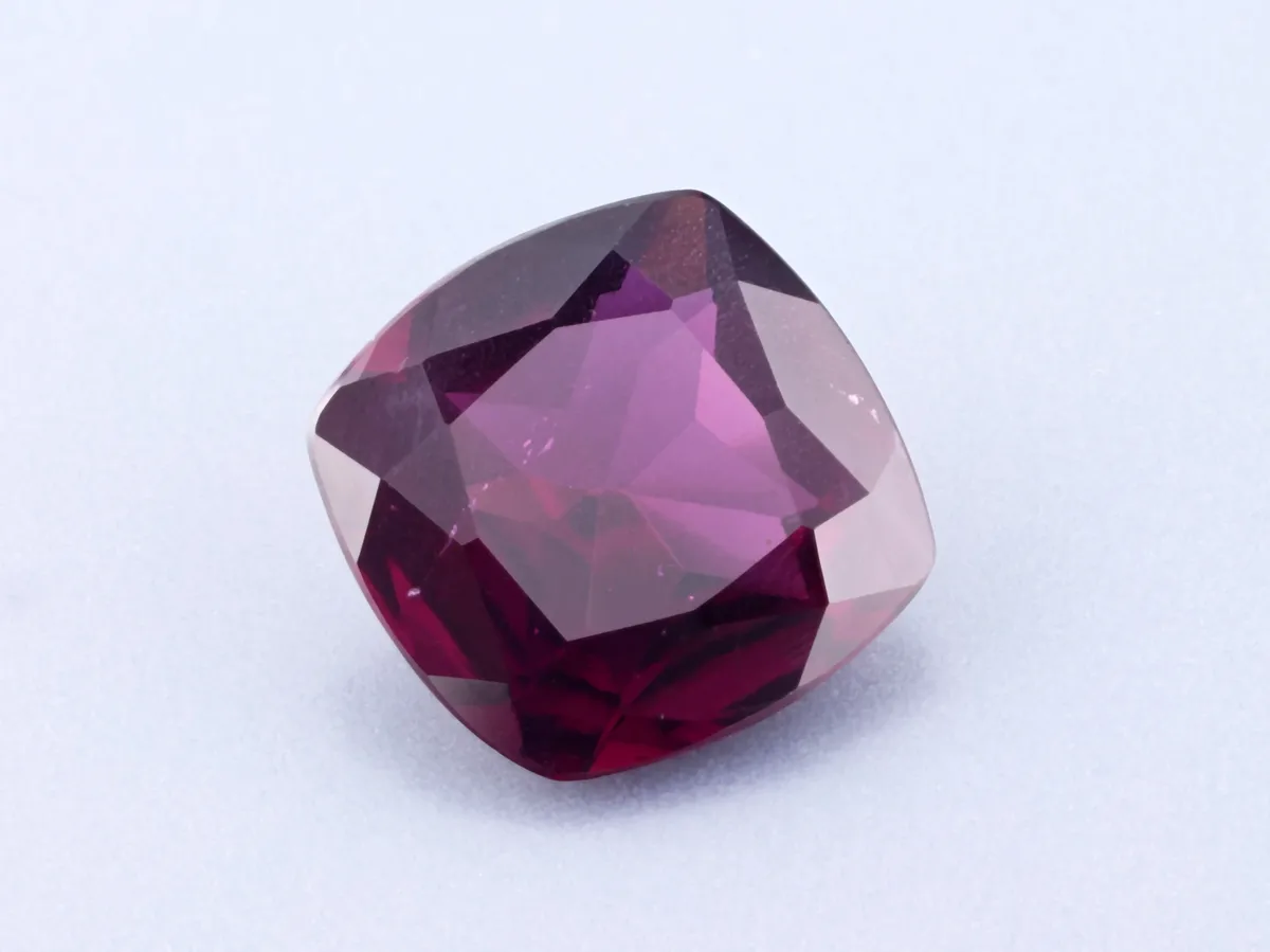 2.91ct Purple Garnet, Cushion gemstone