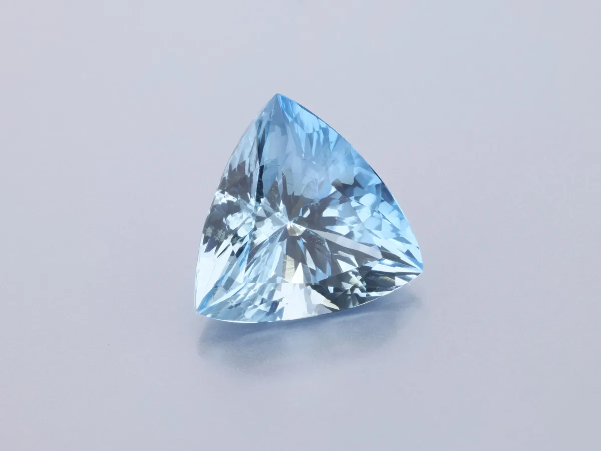 4.97ct Blue Aquamarine, Trilliant gemstone