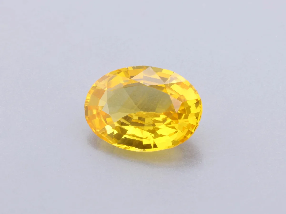0.82ct Yellow Sapphire, Oval gemstone