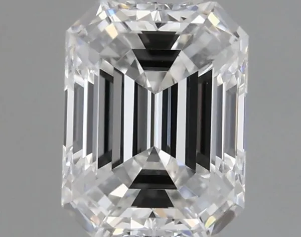 0.37ct EMERALD E VS2 Natural diamond