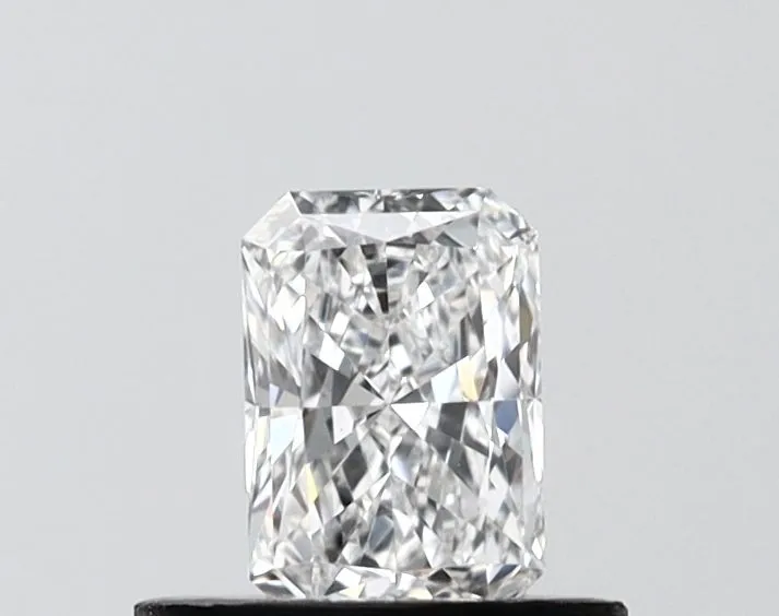 0.50ct RADIANT E VVS2 Lab Grown diamond