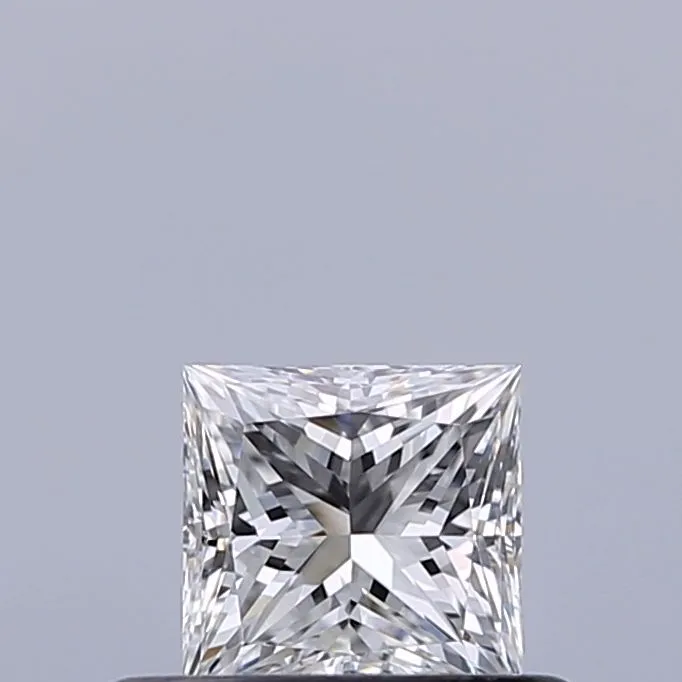 0.37ct PRINCESS E VVS1 Natural diamond