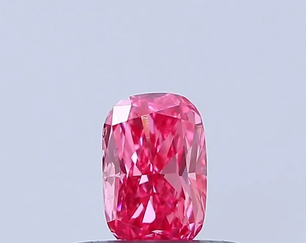 0.33ct CUSHION Fancy Vivid Pink VS2 Coloured Lab diamond