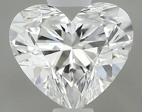 0.61ct HEART G VVS1 Natural diamond