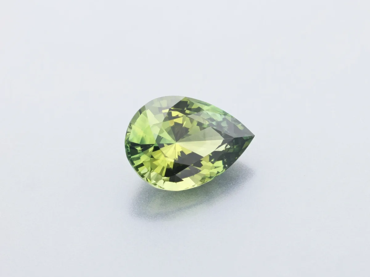 0.9ct Parti Sapphire, Pear Shape gemstone