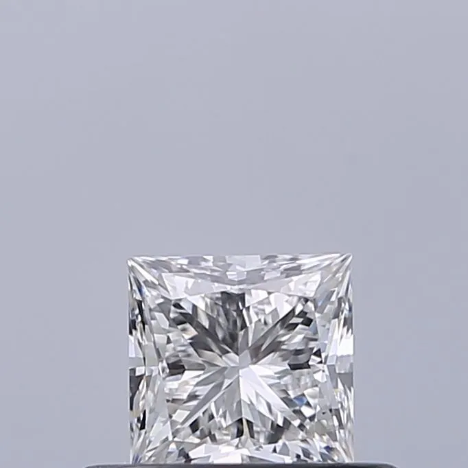 0.37ct PRINCESS E VVS1 Natural diamond