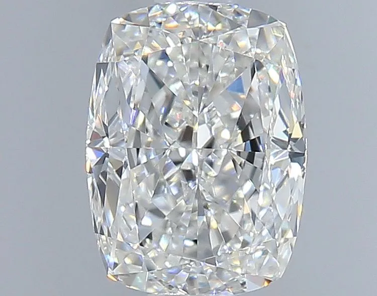 0.90ct CUSHION E VVS2 Natural diamond