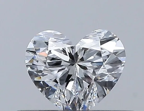 0.3ct HEART D VVS2 Natural diamond
