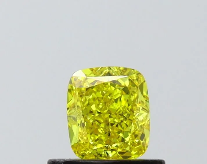 0.48ct CUSHION Fancy Vivid Yellow VVS2 Coloured Lab diamond