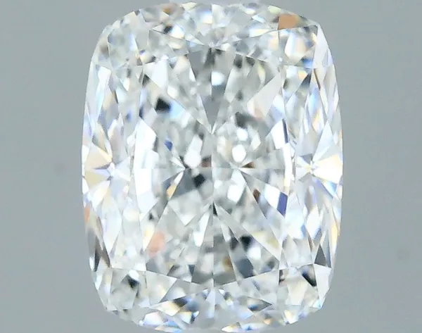 0.7ct CUSHION E VVS2 Natural diamond